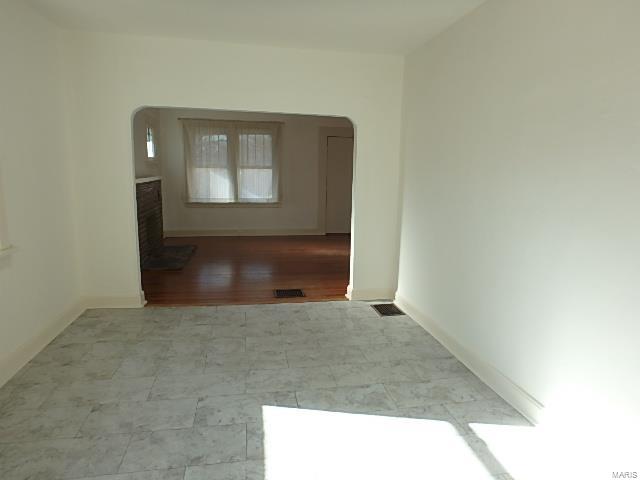707 Carson Road St. Louis, MO 63135 - Photo 8 of 21 Gallery Image 8