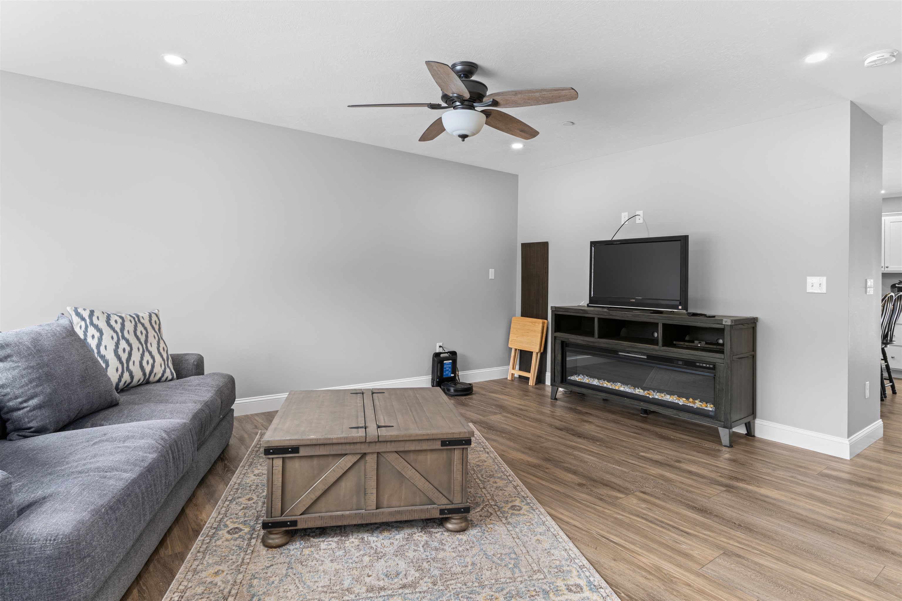 23 Fownes Mill Court, Unit 19 Rochester, NH 03867 - Photo 10 of 39