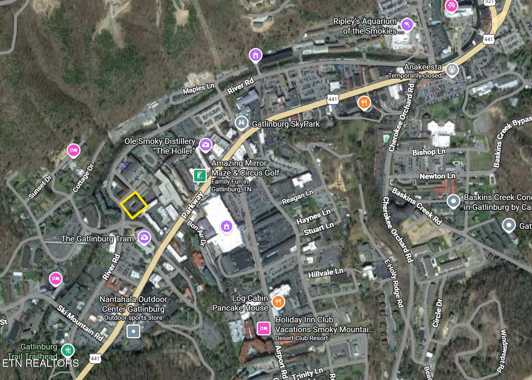 685 River Road, Unit 306 Gatlinburg, TN 37738 - Photo 33 of 33 Oak Square - Far Zoom Highlight