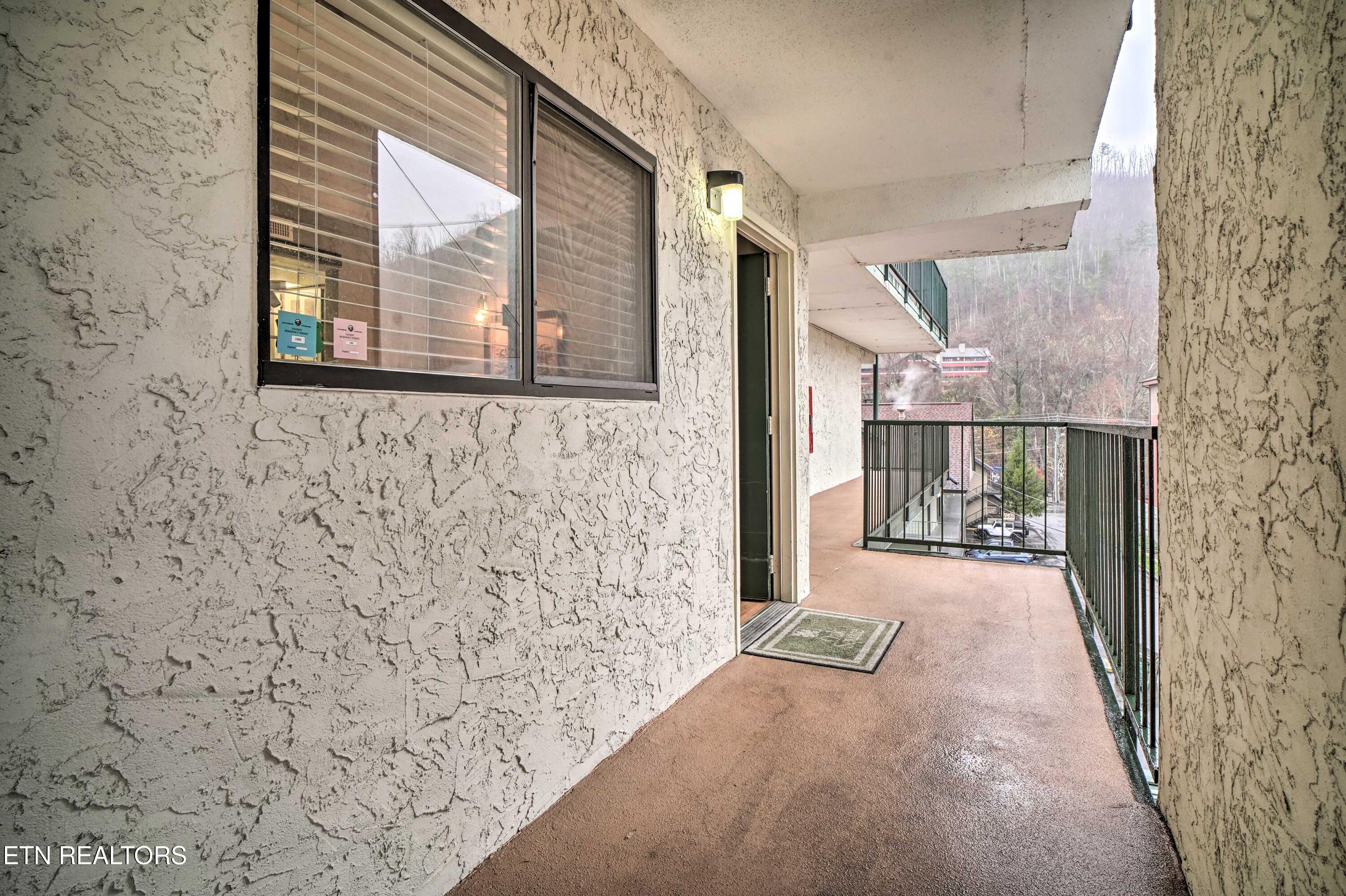 685 River Road, Unit 306 Gatlinburg, TN 37738 - Photo 4 of 33 Set30