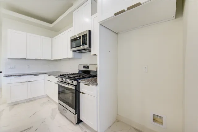 $3,200 | 2928 El Fenice Lane, Houston, TX 77057