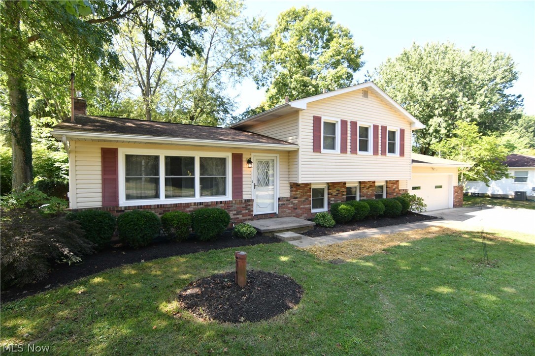 4744 Jupiter Road Akron, OH 44319 - Photo 3 of 35 Gallery Image 3