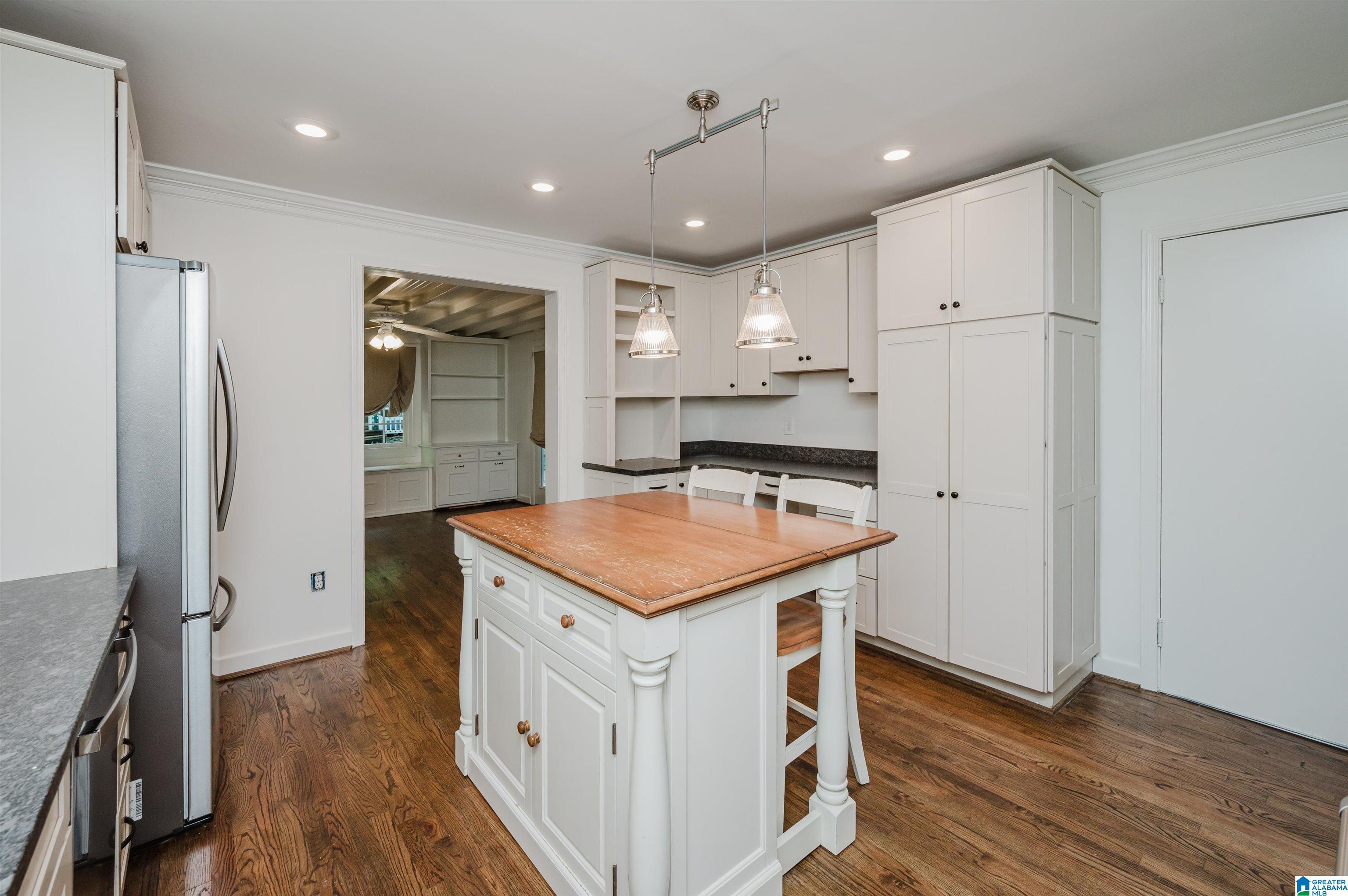 2012 Chestnut Road Birmingham, AL 35216 - Photo 19 of 48
