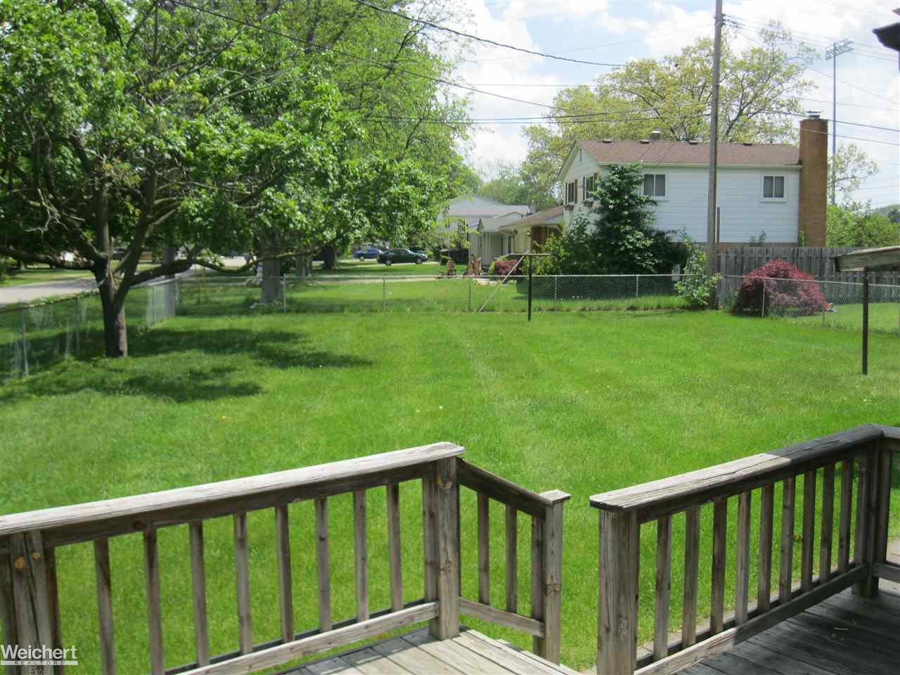 47576 Shelby Road Utica, MI 48317 - Photo 8 of 44 31320274-7.JPG