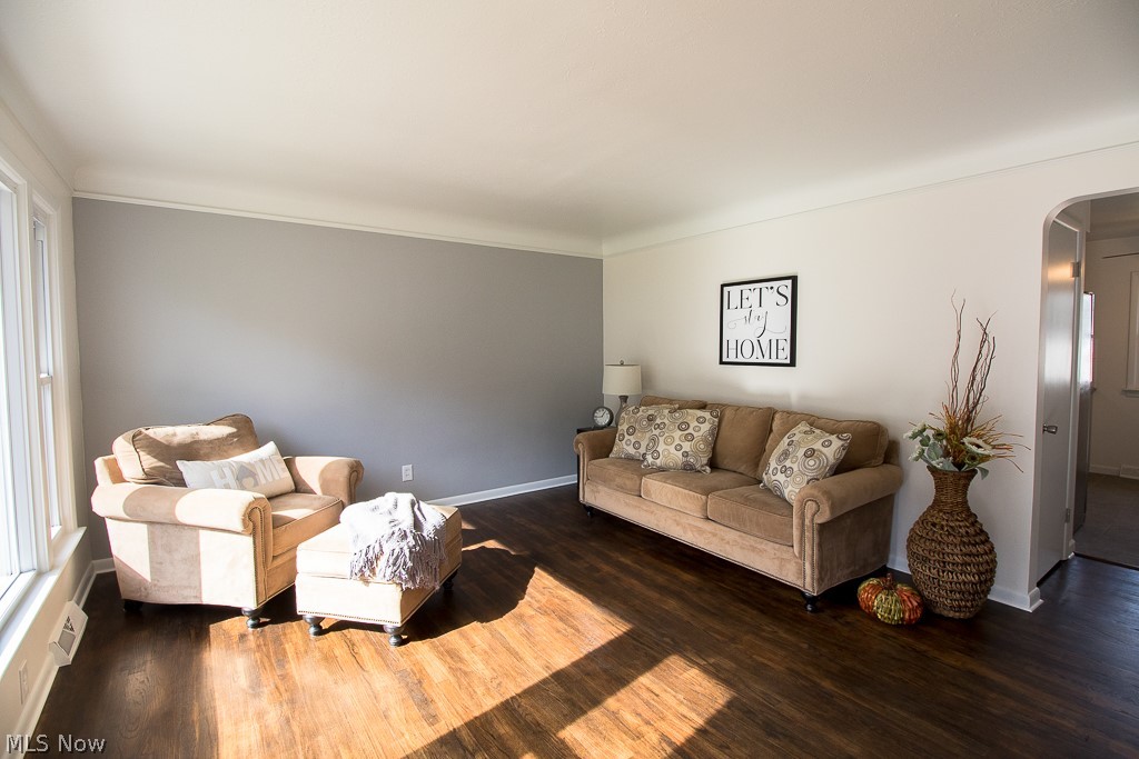 30325 Forestgrove Road Willowick, OH 44095 - Photo 5 of 27