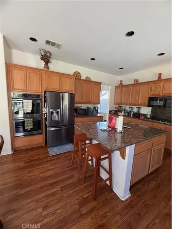 $974,990 | 28512 Meadow Heights Court, Canyon Country, CA 91387