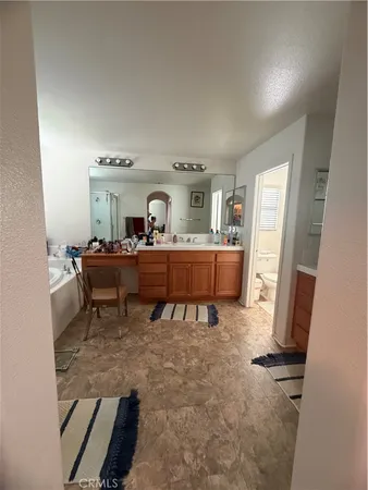 $924,999 | 28512 Meadow Heights Court, Canyon Country, CA 91387