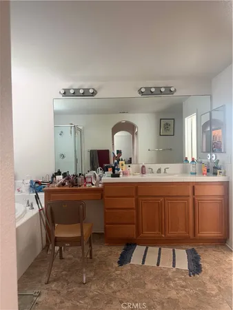 $974,990 | 28512 Meadow Heights Court, Canyon Country, CA 91387