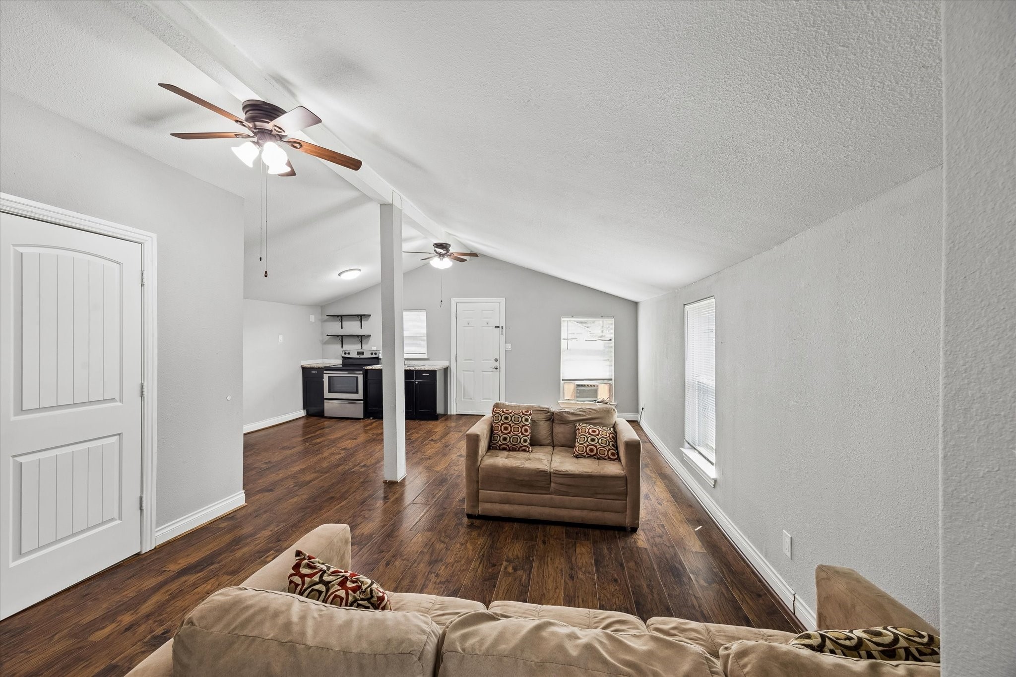 5105 Chapman Street Houston, TX 77009 - Photo 38 of 49 Casita/Garage Apt: 604 SqFt