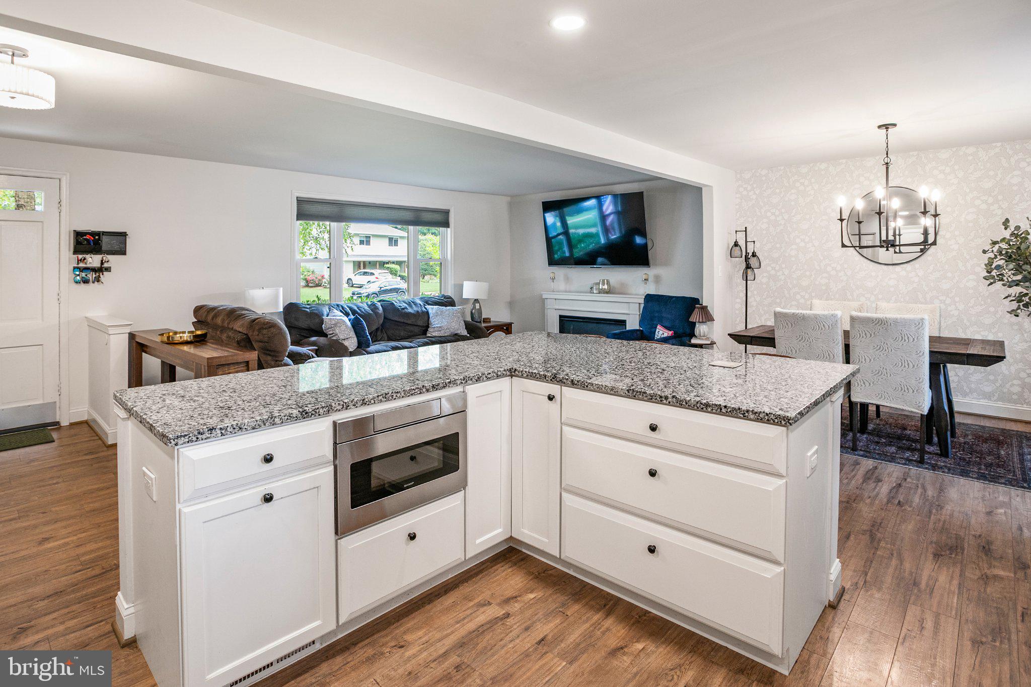 10197 Wavell Road Fairfax, VA 22032 - Photo 8 of 30 Gallery Image 8
