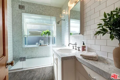 $1,750,000 | 667 Marine Street, Santa Monica, CA 90405