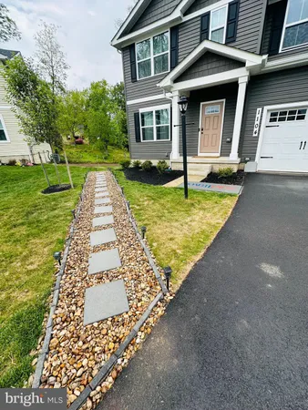 $2,400 | 1104 Shumi Court, Capitol Heights, MD 20743
