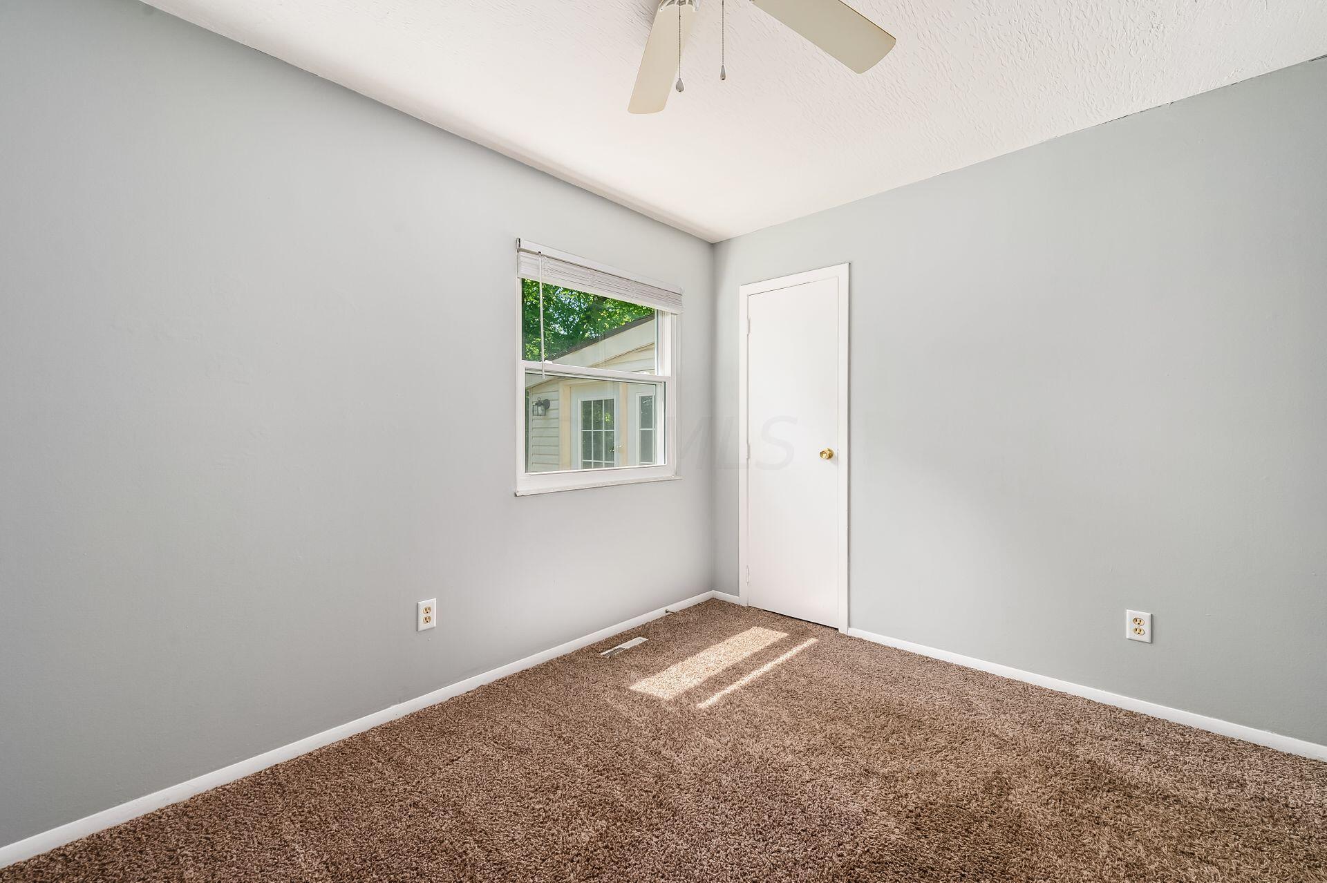 3307 Arnsby Road Columbus, OH 43232 - Photo 19 of 34 018_27647823e_W Arnsby Rd-026