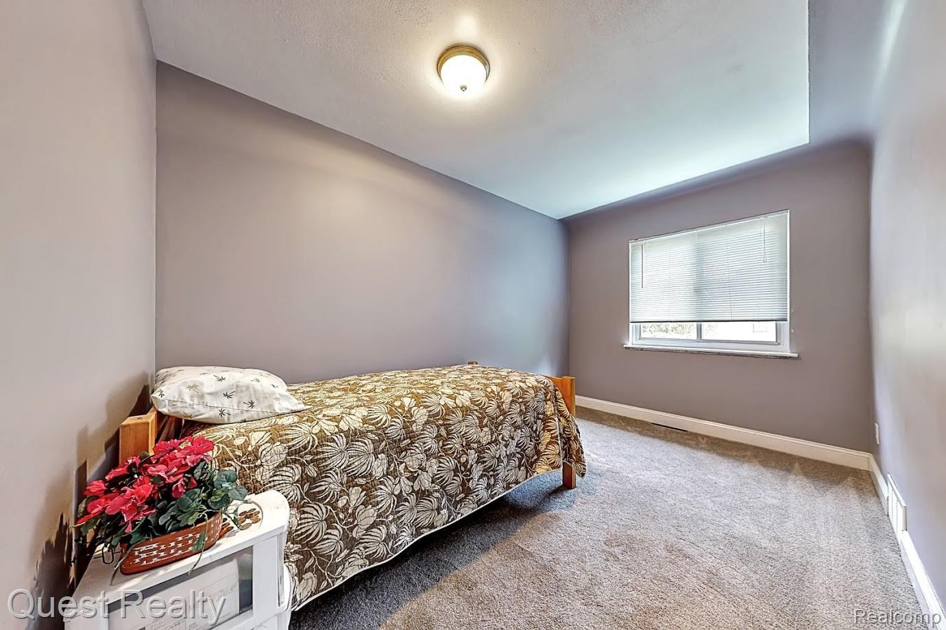 6115 Hatchery Road Waterford, MI 48327 - Photo 35 of 50 bed 3 - Copy.jpg