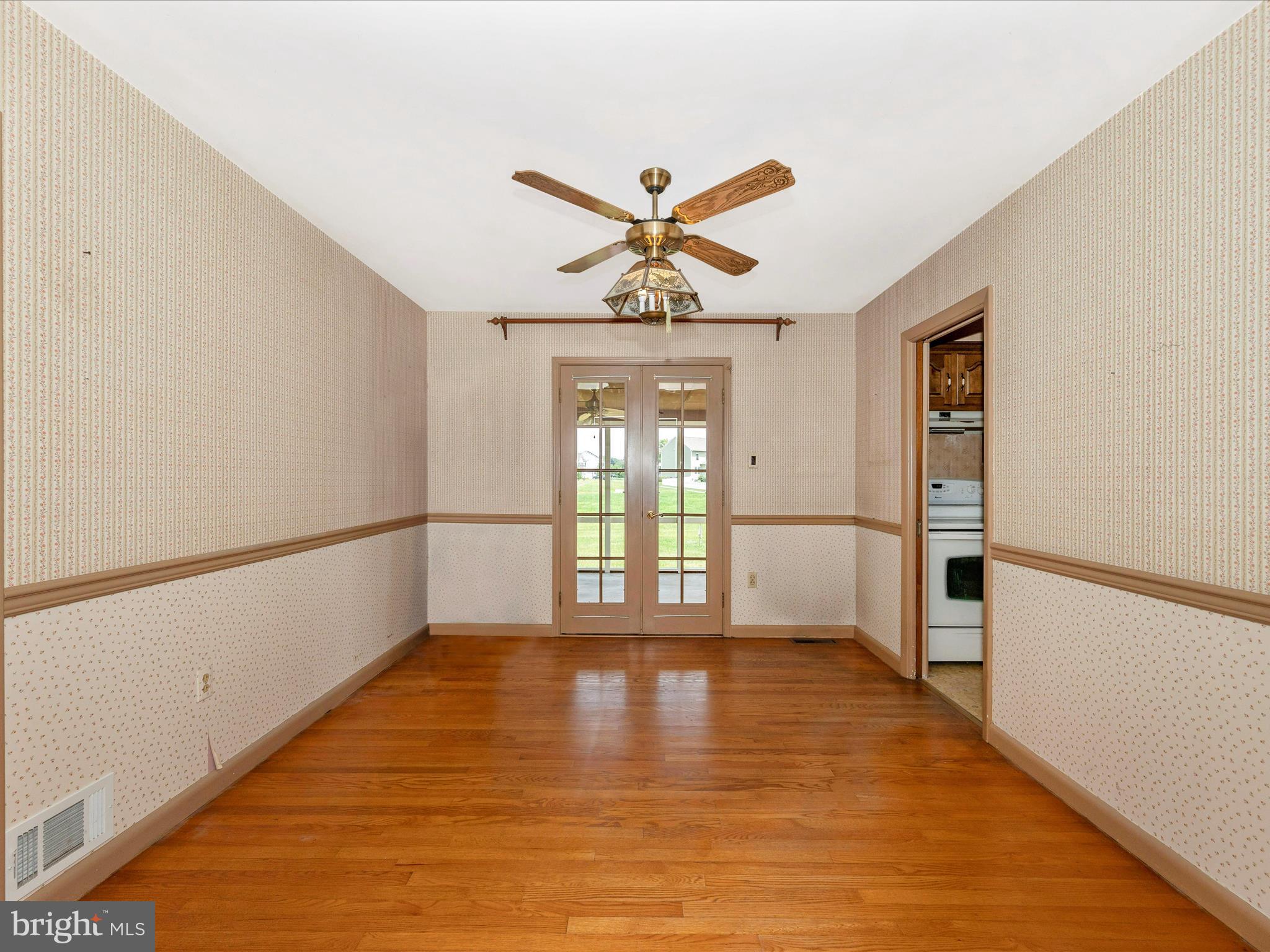 40 Georgetown Road Walkersville, MD 21793 - Photo 8 of 52 Dining Room
