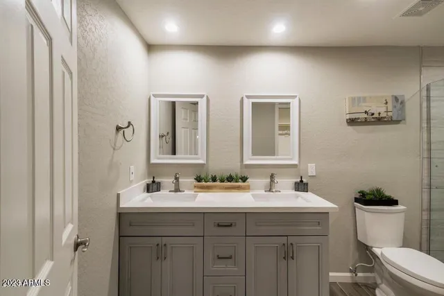 $2,650 | 3431 East Acoma Drive, Phoenix, AZ 85032