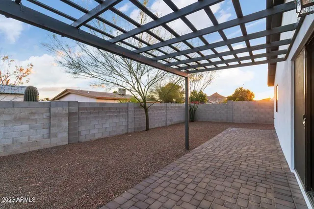 $2,650 | 3431 East Acoma Drive, Phoenix, AZ 85032