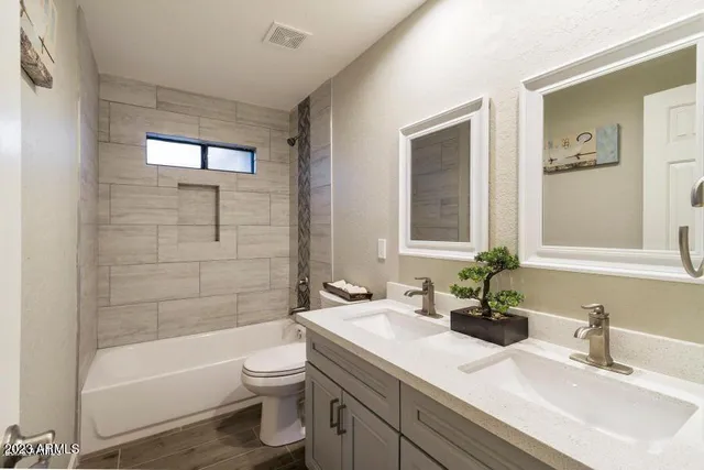 $2,650 | 3431 East Acoma Drive, Phoenix, AZ 85032