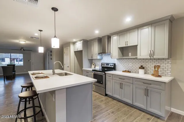 $2,650 | 3431 East Acoma Drive, Phoenix, AZ 85032