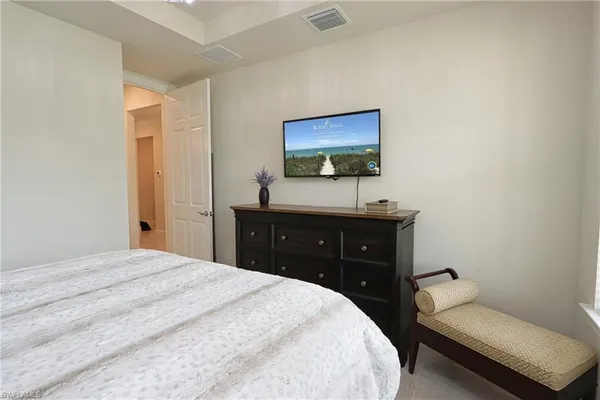 $10,000 | 9842 Everglades Boulevard North, Naples, FL 34120