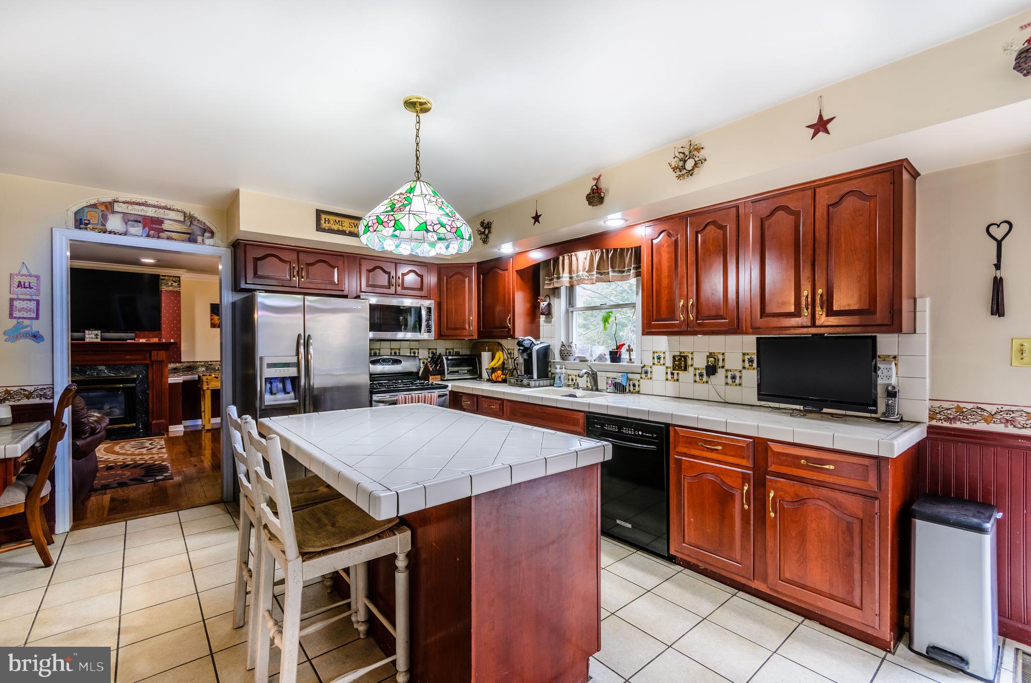 33 Manor Road York, PA 17403 - Photo 5 of 34 Gallery Image 5