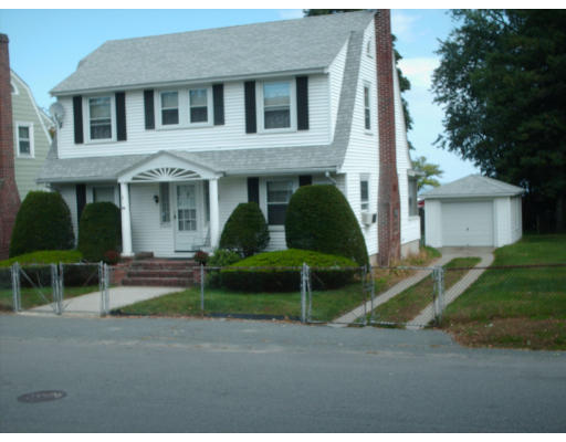 22 Hummock Road Quincy, MA 02171 - Photo 3 of 10 Gallery Image 3