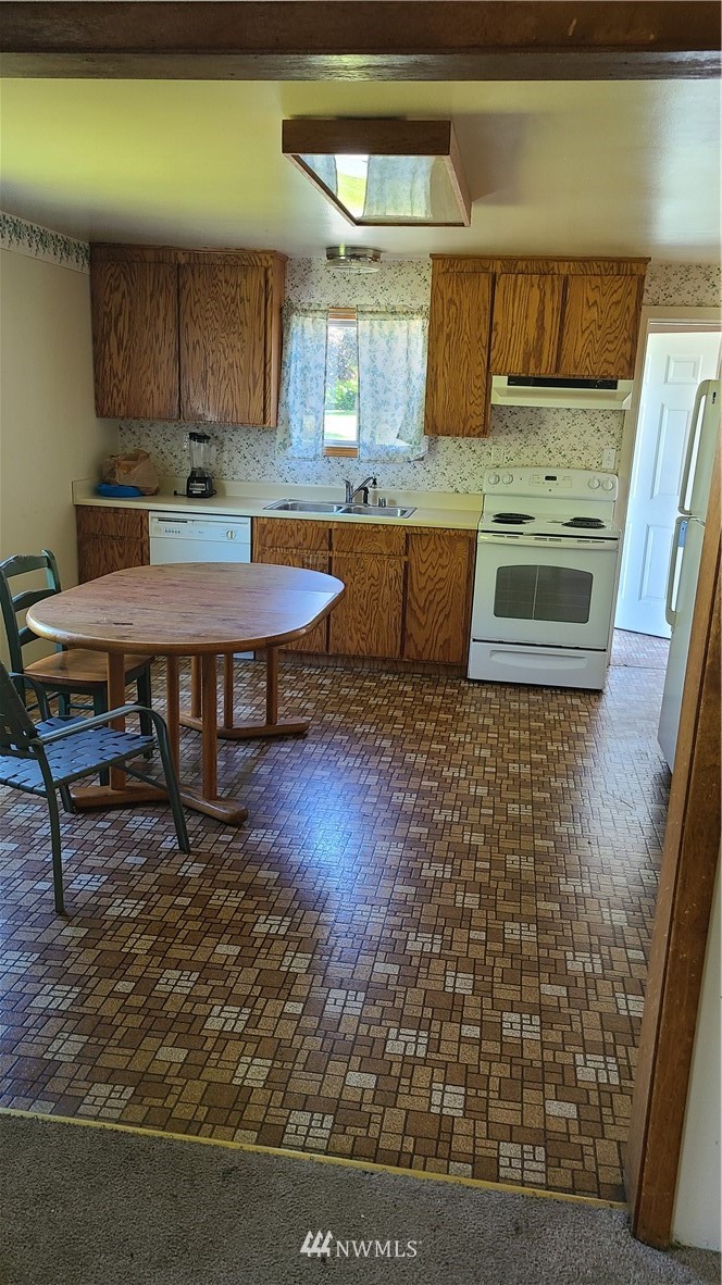 713 F F & S Grade Road Sedro-Woolley, WA 98284 - Photo 10 of 13 Gallery Image 10