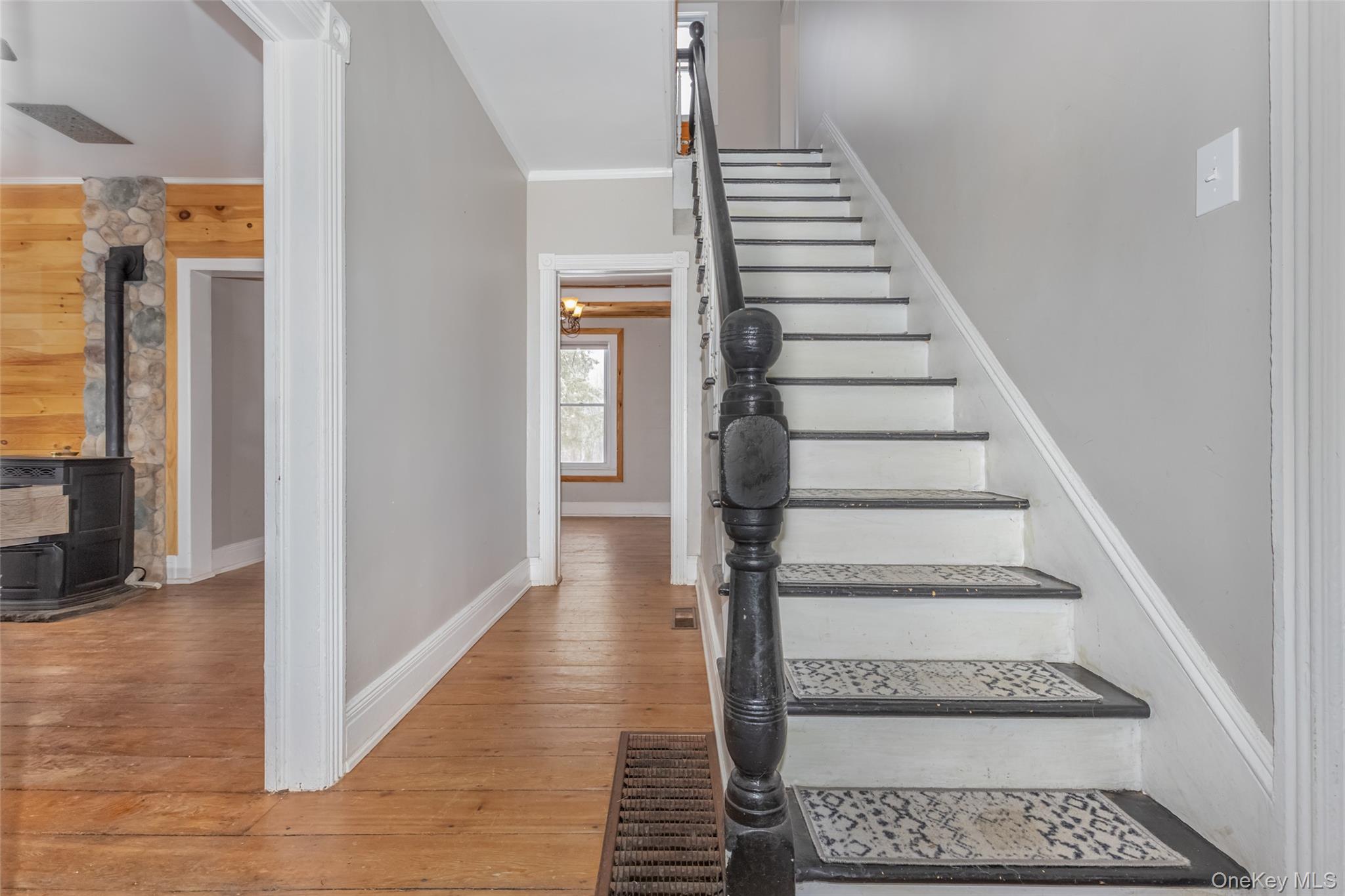 137 Summitville Road Wurtsboro, NY 12790 - Photo 4 of 34