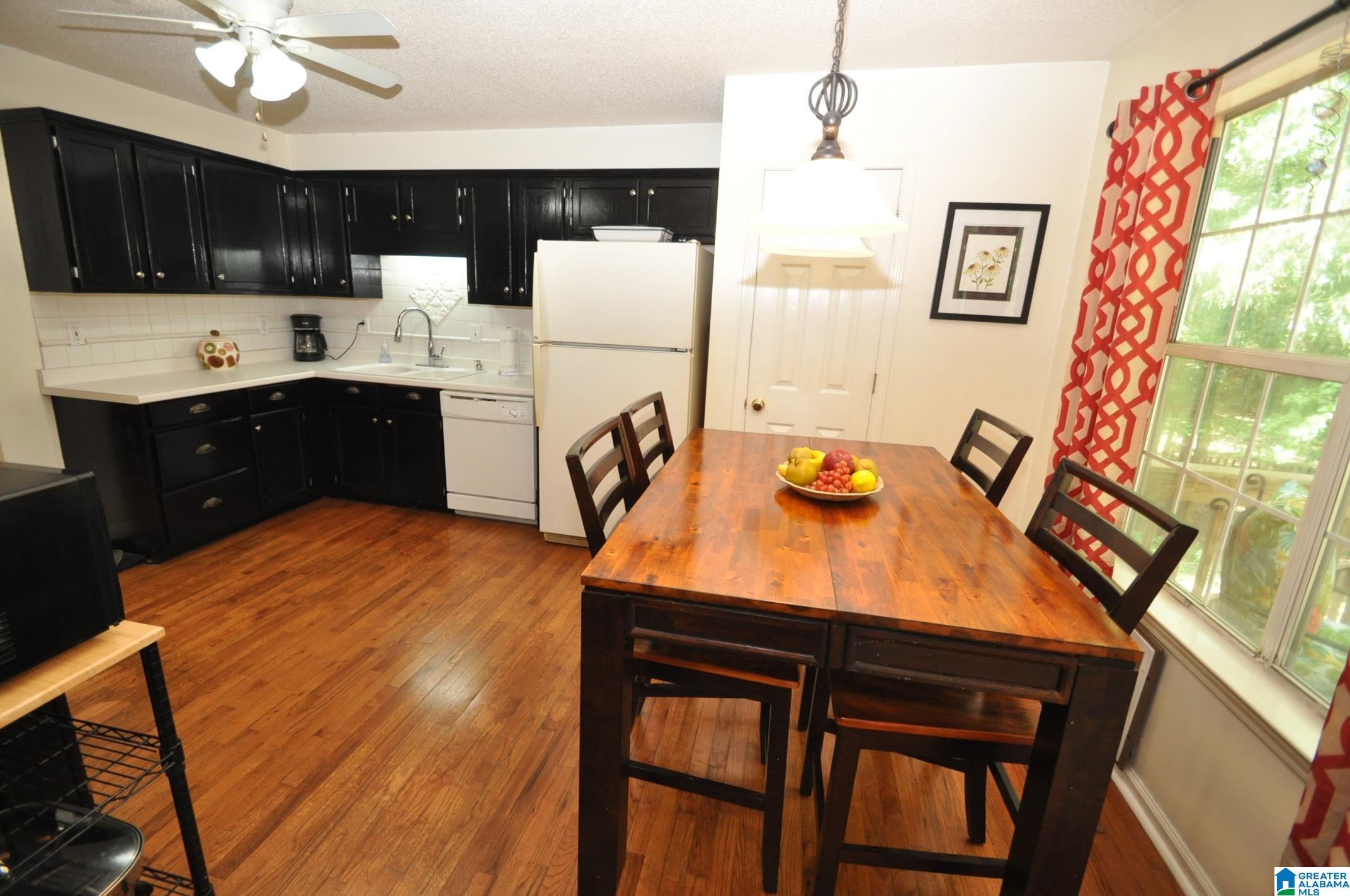 604 Park Forest Lane Alabaster, AL 35007 - Photo 7 of 17