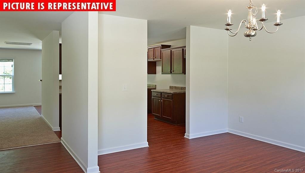 5307 Oakdale Ridge Road Charlotte, NC 28216 - Photo 3 of 14 Gallery Image 3