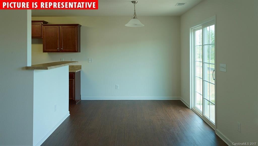5307 Oakdale Ridge Road Charlotte, NC 28216 - Photo 5 of 14 Gallery Image 5