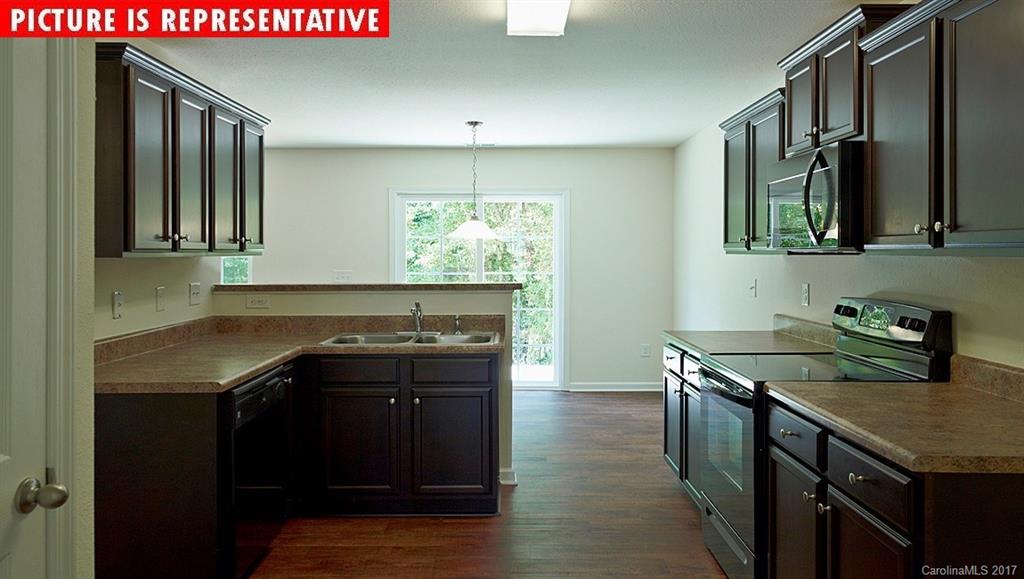 5307 Oakdale Ridge Road Charlotte, NC 28216 - Photo 6 of 14 Gallery Image 6