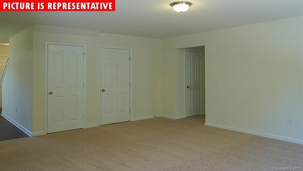5307 Oakdale Ridge Road Charlotte, NC 28216 - Photo 9 of 14 Gallery Image 9