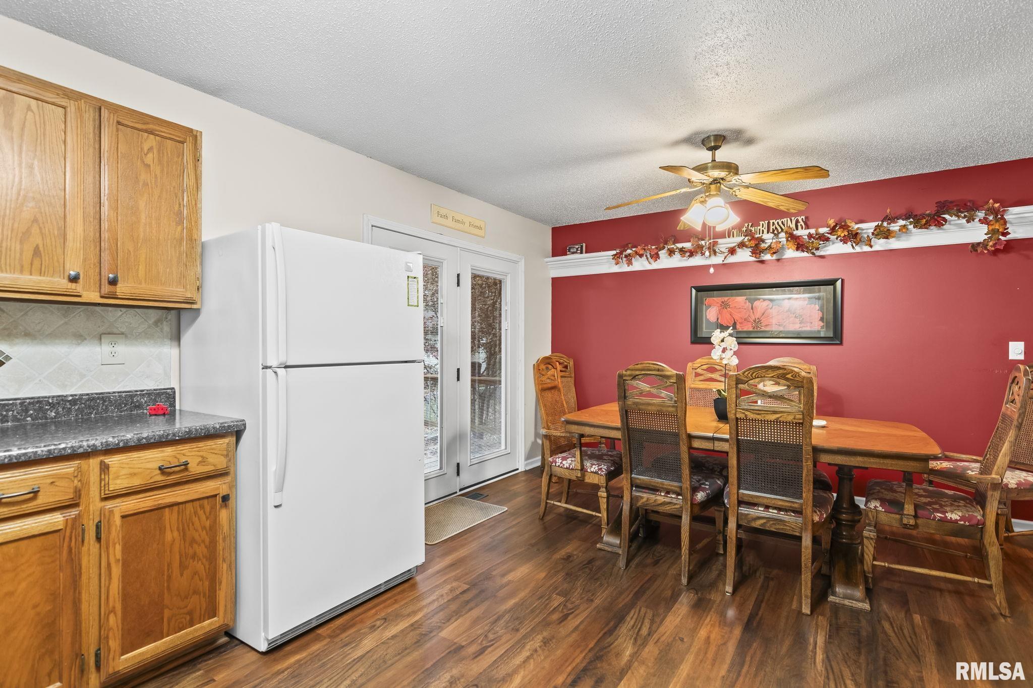 217 Walnut Valley Drive Springfield, IL 62707 - Photo 10 of 31