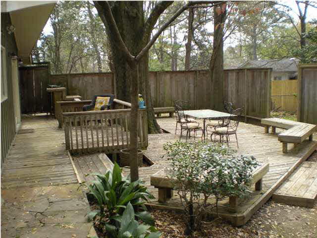 5437 Ridgewood Road Jackson, MS 39211 - Photo 7 of 15 Great deck