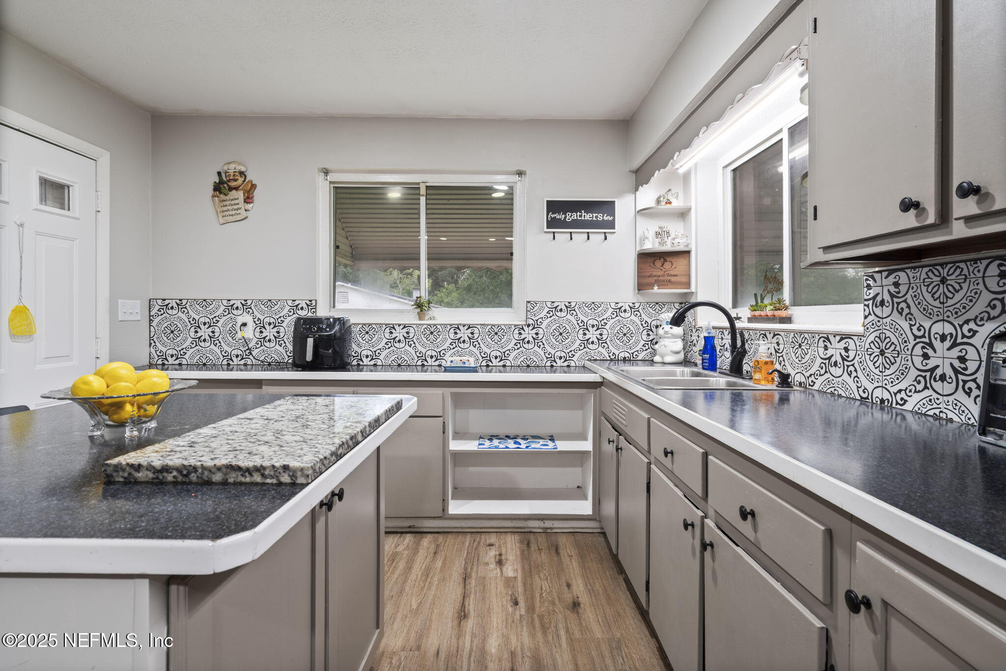 5136 Nathan Hale Road Jacksonville, FL 32221 - Photo 8 of 31 Kitchen