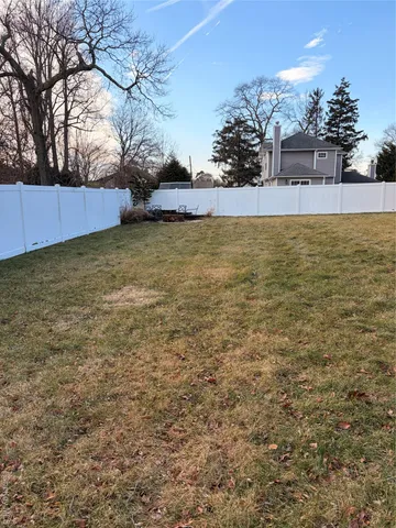 $549,999 | 104 Hawthorne Avenue, West Babylon, NY 11704