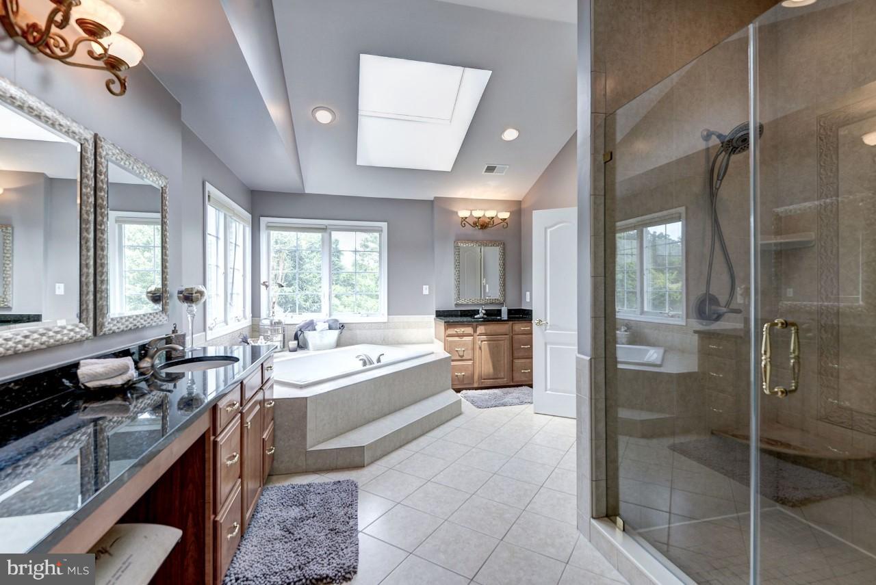 17522 Kinloch Ridge Court Leesburg, VA 20175 - Photo 20 of 30 Bath (Master)
