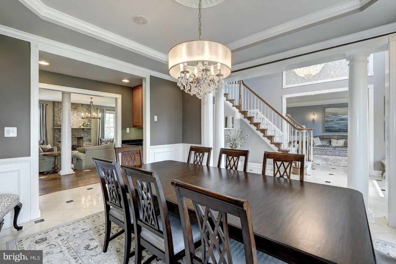 17522 Kinloch Ridge Court Leesburg, VA 20175 - Photo 8 of 30 Dining Room
