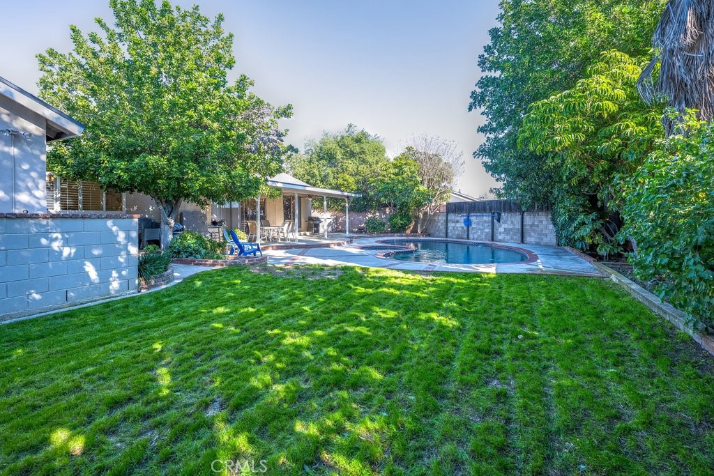 9916 Bothwell Road Northridge, CA 91324 - Photo 36 of 41 a view of outdoor space and yard