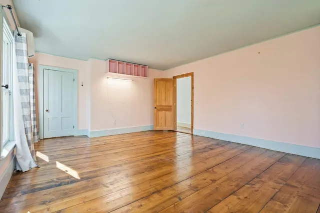 $399,999 | 192 Turkey Lane, Winthrop, ME 04364