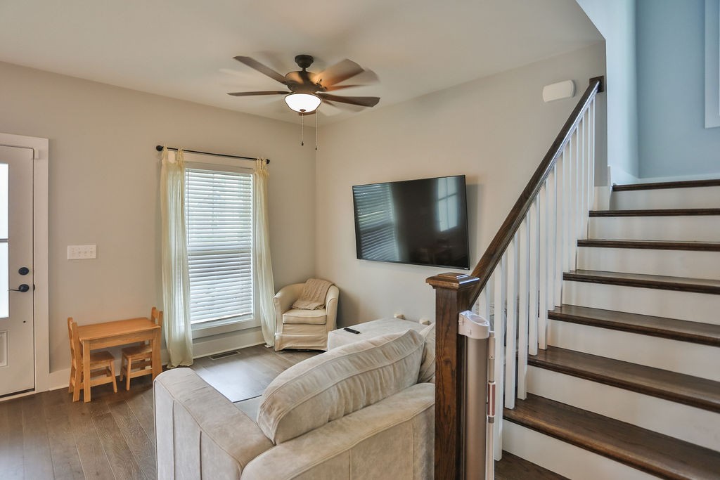 13 Sycamore Ridge West Burns, TN 37029 - Photo 10 of 24 a living room with furniture and a window