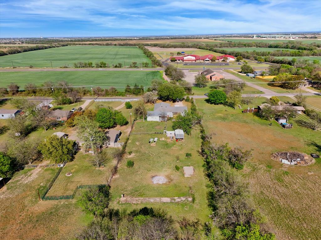 982 North Houston Street Lorena, TX 76655 - Photo 34 of 35