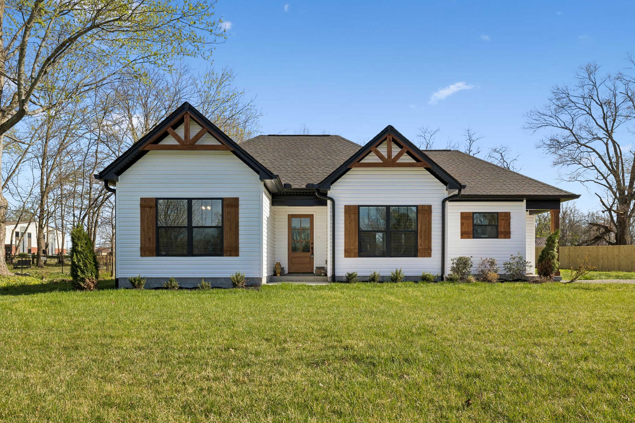 3165 Lights Chapel Road Greenbrier, TN 37073 - Photo 1 of 17 a front view of house with yard and green space