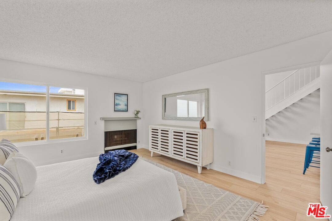 16 Quarterdeck Street, Unit 301 Marina del Rey, CA 90292 - Photo 20 of 30