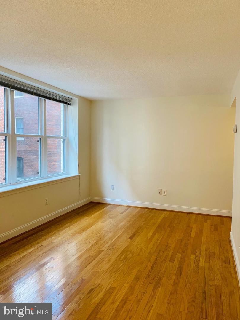 2630 Adams Mill Road Northwest, Unit 202 Washington, DC 20009 - Photo 4 of 19