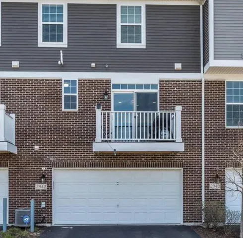 $2,900 | 2942 Madison Drive, Naperville, IL 60564