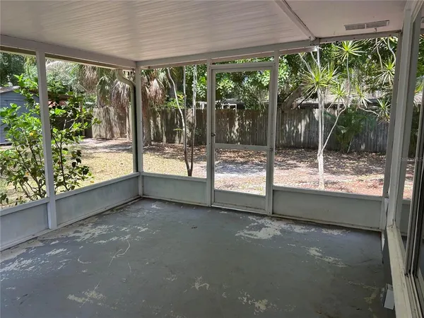 $2,250 | 2428 Waldemere Street, Sarasota, FL 34239