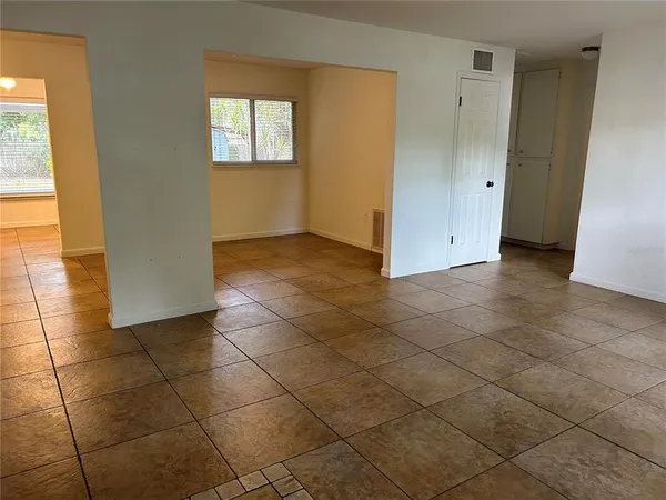 $2,250 | 2428 Waldemere Street, Sarasota, FL 34239