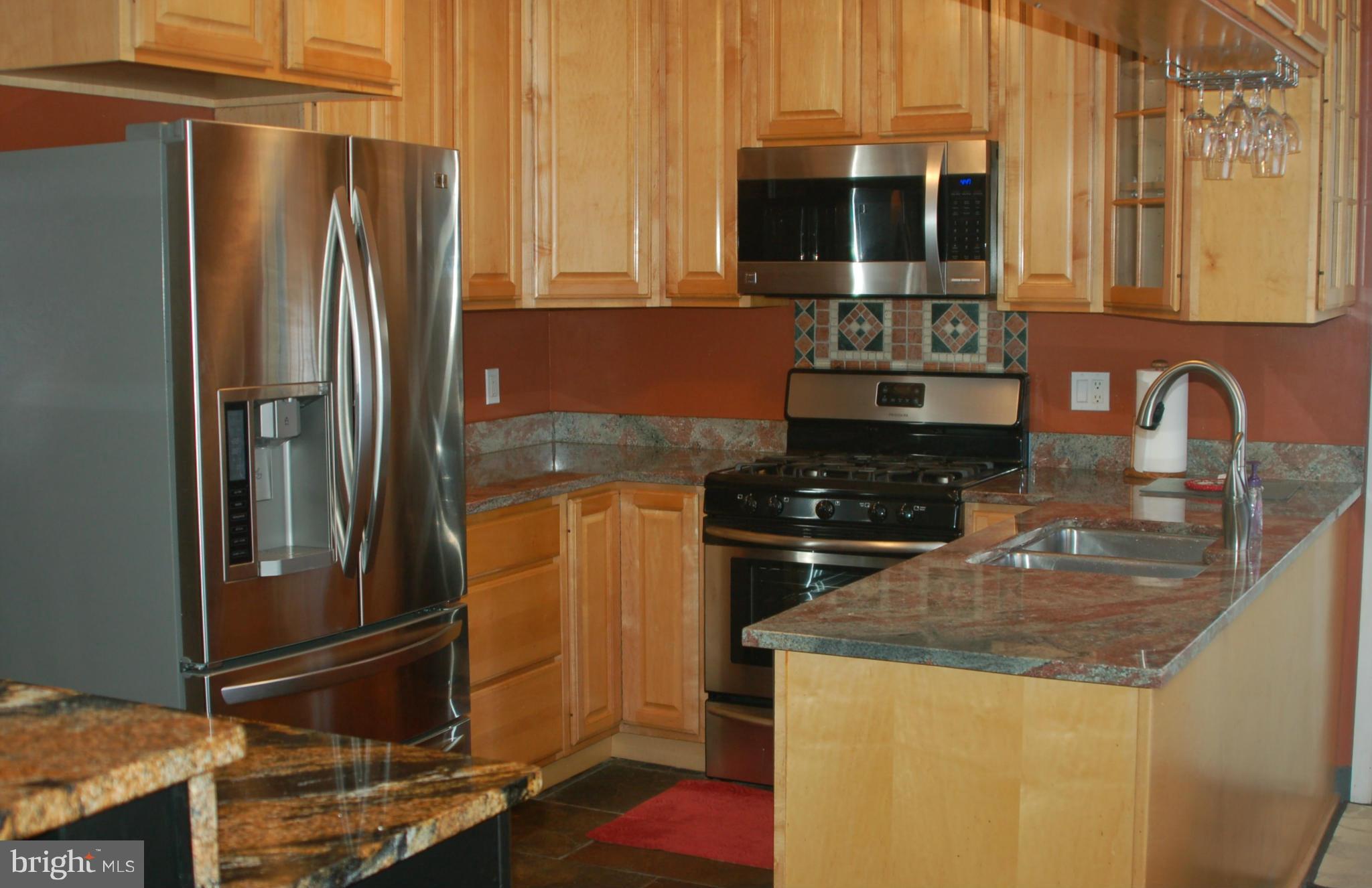 6423 Deepford Street Springfield, VA 22150 - Photo 8 of 21 Kitchen
